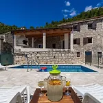 Private Pool - Meditteranean Peace Сasa de vacaciones Slano