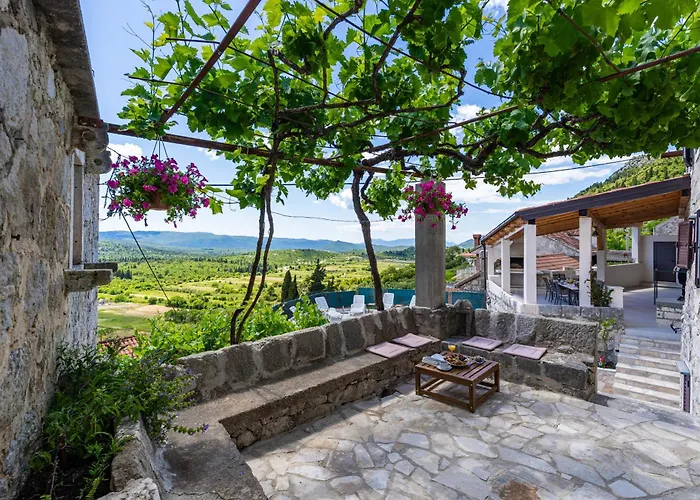 Private Pool - Meditteranean Peace