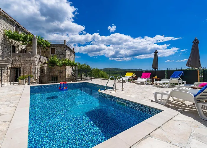 Private Pool - Meditteranean Peace بيت للعطل