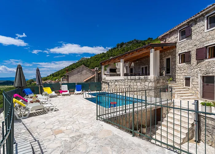 Private Pool - Meditteranean Peace *