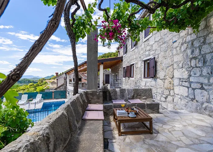 Private Pool - Meditteranean Peace * سلانو