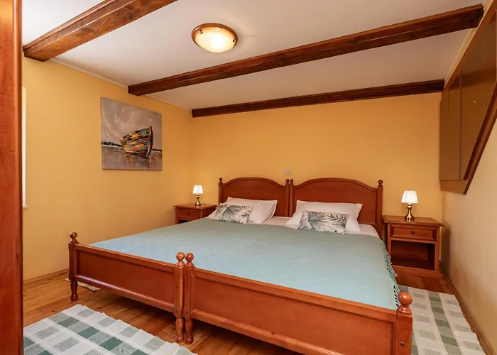 Private Pool - Meditteranean Peace