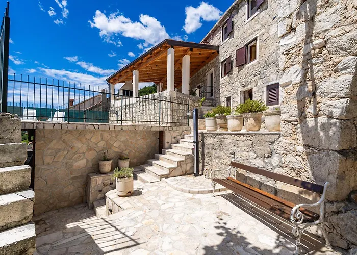 Private Pool - Meditteranean Peace بيت للعطل *