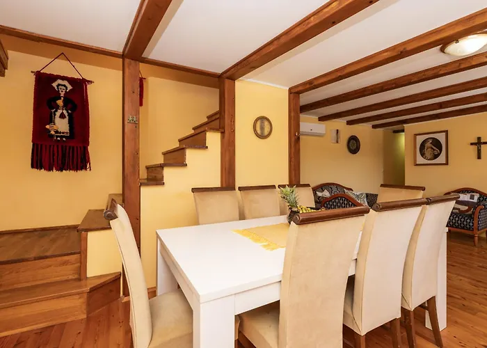 Private Pool - Meditteranean Peace بيت للعطل سلانو