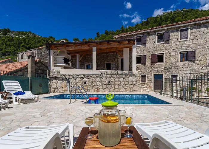 Private Pool - Meditteranean Peace بيت للعطل سلانو